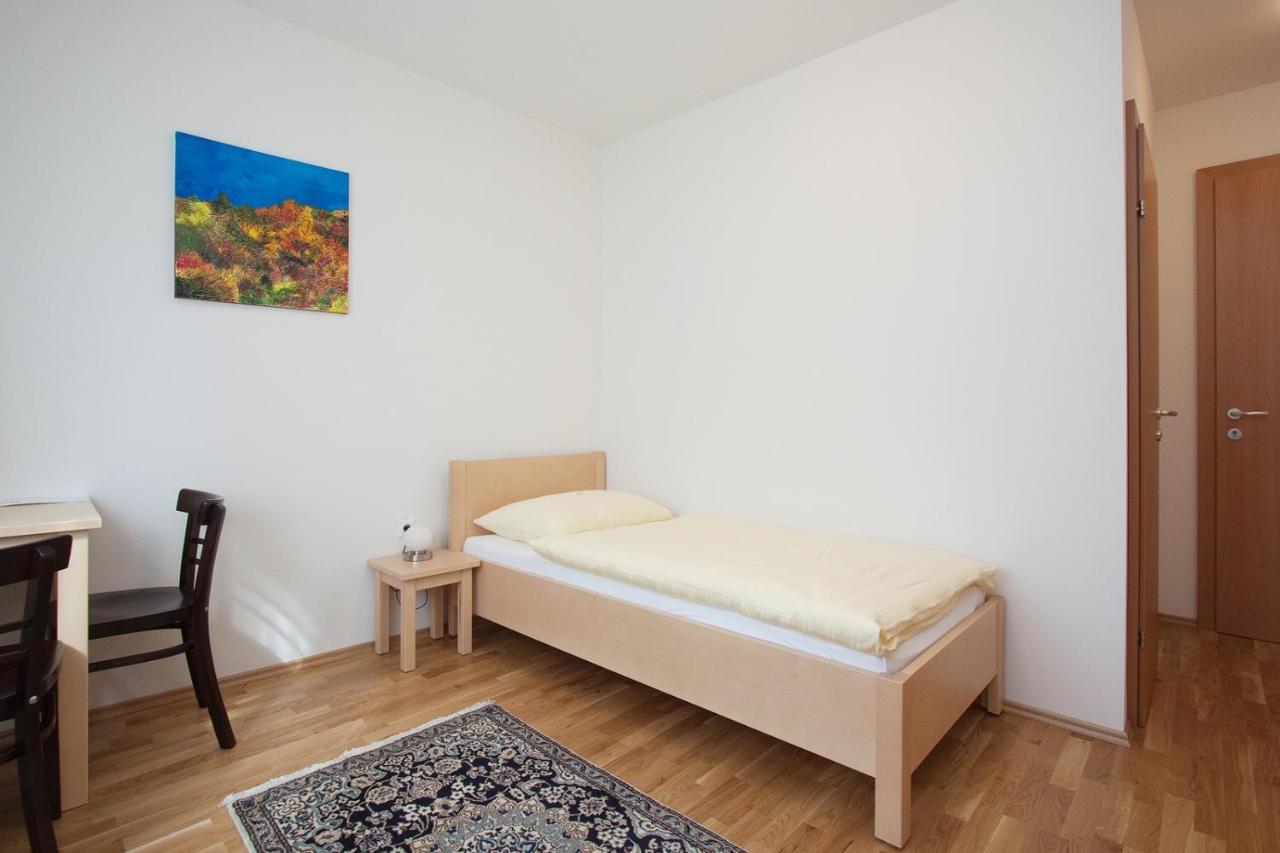 Pension Kirchenblick Tulln An Der Donau Buitenkant foto